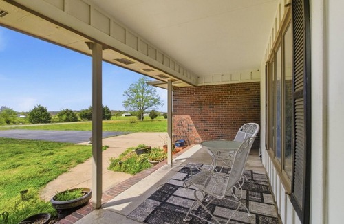 Jenkins House | Large family friendly country home