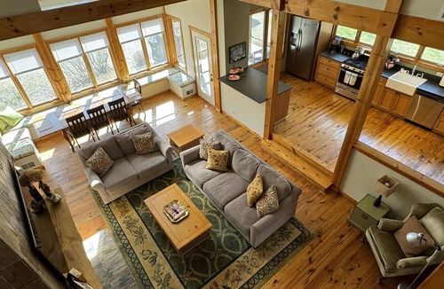 Union Pier House | Large home Assoc Beach across street Firepit Scrnd Porches