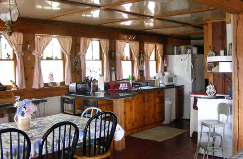 Hardy Cabin | Large remolded hunting lodge with beautiful views of the Spring River Falls