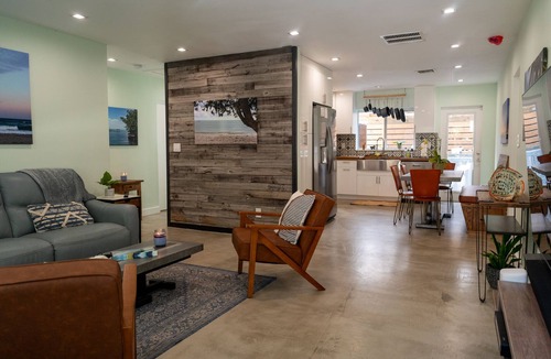 Riverside Park House | Las Tortugas Modern Beach Oasis. Heated pool, Saltwater Filter Tiki Hut.