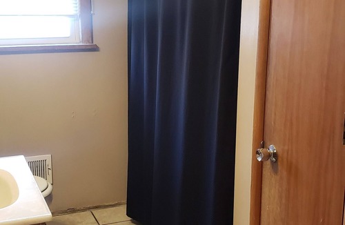 Audubon House | Last minute Louder than life bedroom. Walking distance.