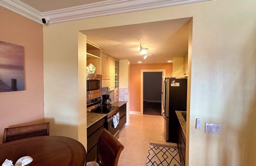Siesta Isle House | Latitude Adjustment - Upscale Executive Home