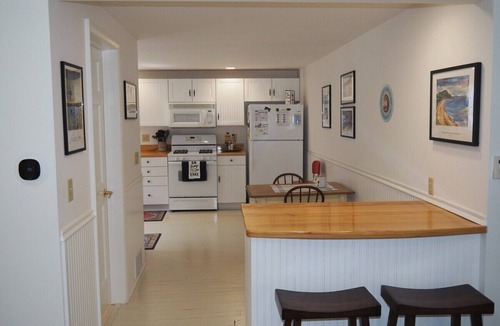 Frankfort House | Latitude Adjustment II - SIMPLY GORGEOUS WITH GREAT LOCATION CLOSE TO DOWNTOWN!
