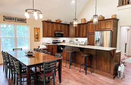 Woodlawn House | Laurel Mountain Getaway 🌄 Trout Fish on Crooked Creek🎣