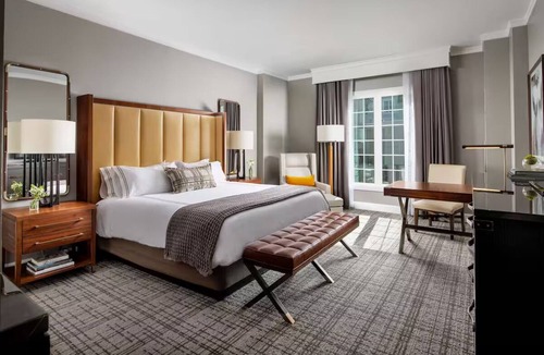 Braselton Hotel | Lavish Retreat w/Cozy Interiors + Scenic Views Near Pool Mountain – 6 Miles