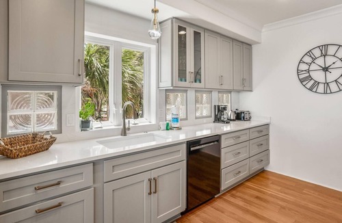 Saint Helena Island Villa | Lavish Two-story Oceanfront Home w/Huge Deck, Wifi, & Incredible Views