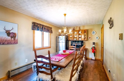 Old Timberline Ski Chalet | Lazy Bear - 637 Fern Lane Lazy Bear - 637 Fern Lane
