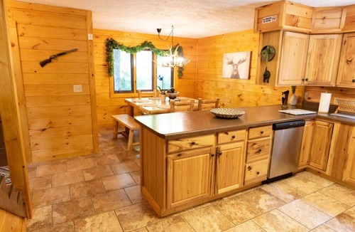 Sevierville Cabin | Lazy Bear Cabin w/Breathtaking Views!