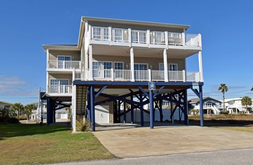 Garden City House | Lefty's LegaSea - Walk to Beach in Garden City Beach