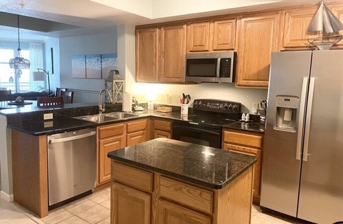 Gulfport Condo | Legacy Towers Beachfront Luxury Condo w/Security/Amenities/Parking/Views
