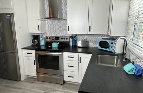 Downtown House | Lemon @ El Tropicale Vacation Rentals Downtown Sarasota