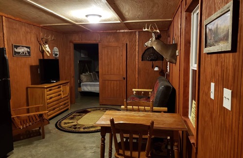 Newcomb House | Less than a mile from Sundquist and Royal Blue Riding Trails and TWRA TrailHead.