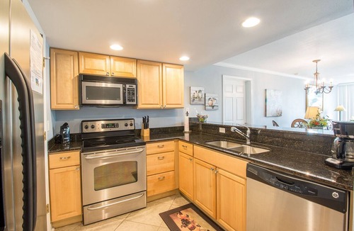 Biloxi Condo | Life's Just Right With The Beach In Sight!