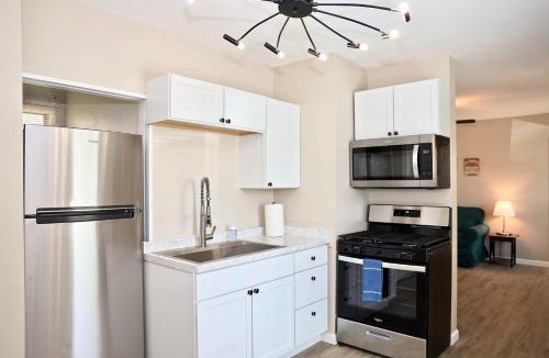 Norwood House | Lincoln, 1 Bedroom House near Xavier & Downtown