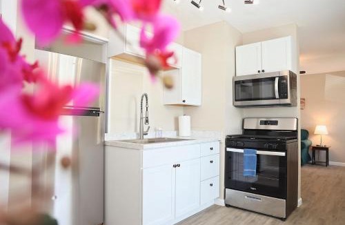 Norwood House | Lincoln, 1 Bedroom House near Xavier & Downtown