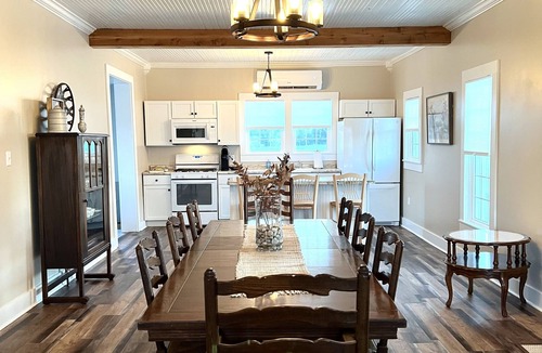 Princeton House | Littlefield Farmhouse in Princeton, KY