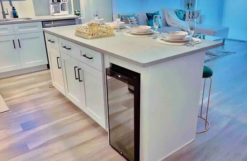 West Palm Beach Apartment | Live lux nearby the beach and downtown WPB/Gym/Ev
