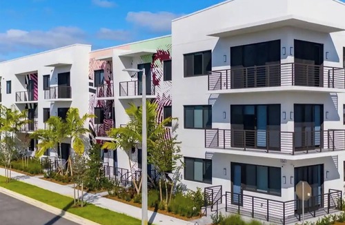 West Palm Beach Apartment | Live lux nearby the beach and downtown WPB/Gym/Ev
