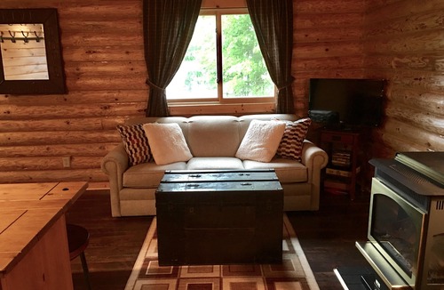 Munising Cabin | Log Cabin Rental! Quiet, Peaceful & Private Lakefront. Dog Friendly!