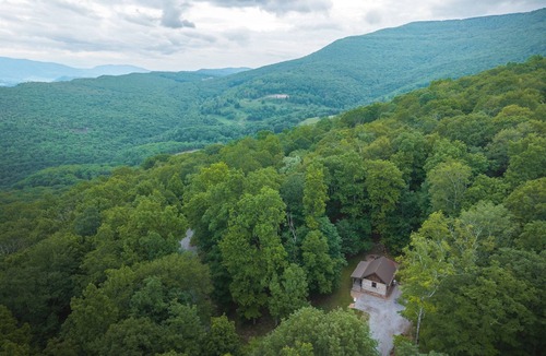 Allegheny Mountains Cabin | Log Cabin w HotTub near Seneca Rocks & Spruce Knob