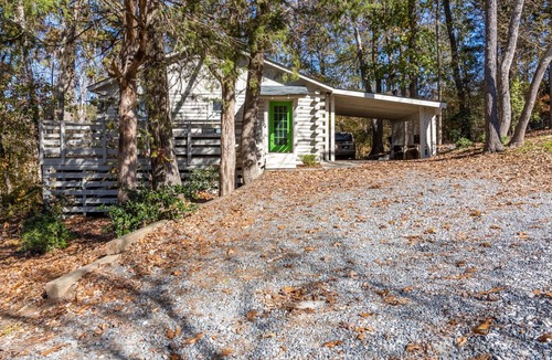 Bowling Green House | Log Cabin with private dock on Lake Wylie
