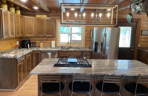 Millington Cabin | Log home on 17 Acres w/Modern Amenities - near Frankenmuth