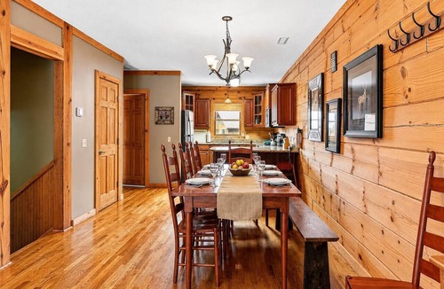 Snowshoe House | Loggers Run 2 Townhouse Near Slopes Hot Tub Garage