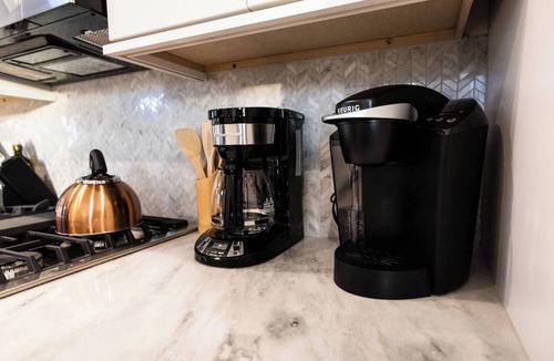 Hillsboro West End Condo | Long Term Hillsboro Village Home, Close to Vandy | Rooftop Deck, Garage Parking, Perfect for Students, Walk to Campus, 24 Hr Hospitality