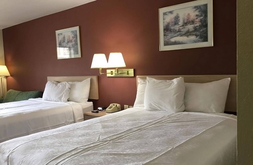 Cabot Resort | Look No More! 2 Comfortable Units, Free Parking & Breakfast, Near Library Park