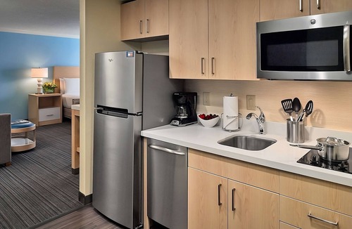 Gwinnett Place Hotel | Look No More! 3 Pet-friendly units awaits! Close to McDaniel Farm Park