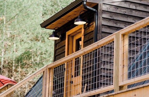 Wardensville Cabin | Lost River Blackbird A-Frame Cabin: hot tub + wifi