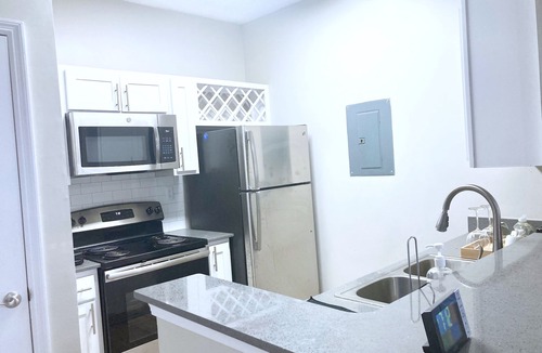 Dunwoody Apartment | Lovely 1 Bed Room unit with Free Parking