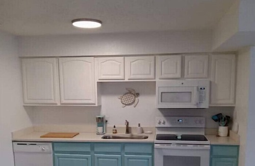 Gulf Breeze House | Lovely 1-bedroom townhouse with free parking
