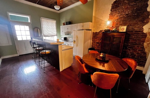 Columbus Apartment | Lovely 2-bedroom apartment with AC in charming Downtown Columbus