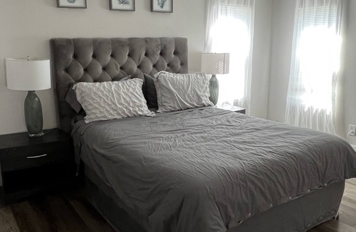 Jefferson House | Lovely little house great for your business or vocation stay.
