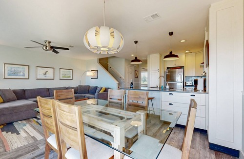 Amelia City House | Lovely Oceanfront Townhouse in Summer Beach Village W/shared Pool, Central AC