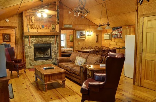 Cherokee Cabin | Lovely Rustic Cabin Secluded in the Woods near Maggie Valley, North Carolina