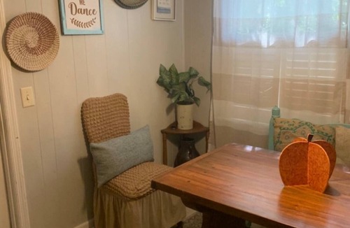 Hanahan House | Lowcountry Family Home in Historic Charleston neighborhood near beaches, pets!