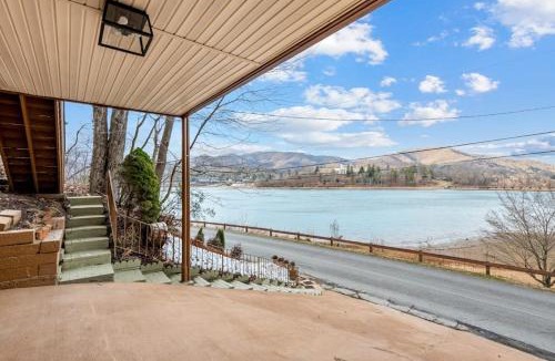 Lake Junaluska House | Lower Lakeshore Living