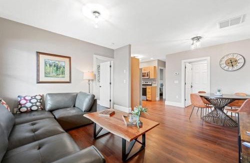 Lake Junaluska House | Lower Lakeshore Living