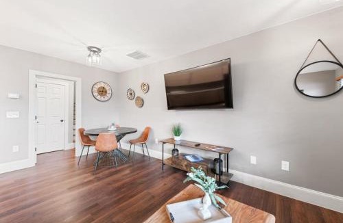 Lake Junaluska House | Lower Lakeshore Living