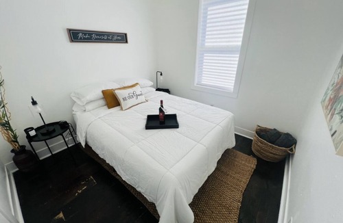 Highlands - Perkins Cottage | LSU, Downtown, Beautiful Cottage Style home with a Contemporary Modern twist!