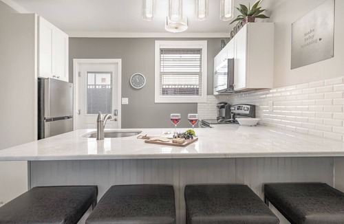 Nashville Cottage | Lucent Pearl - Private Patio - Near Broadway