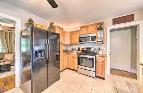 Pacific House | 'Lucky Dawg' Pet-Friendly Abode Near St Louis!