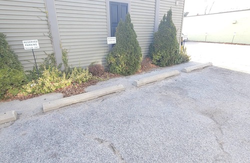 Ludington House | Ludington STRAM - Unit 202, a cozy 2-bedroom retreat