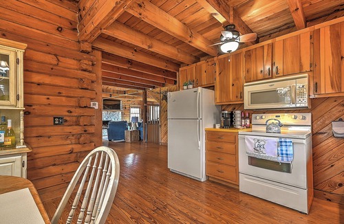Abingdon Cabin | Lula’s Lake Retreat - an escape overlooking South Holston Lake with views.