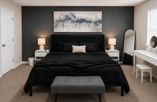 Shannon House | Luna Loft Hoover Modern 2 Bedroom Stay