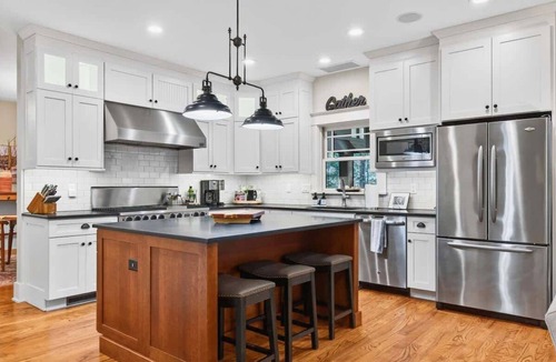 Fletcher House | LUX 3 Acrs Retreat | Game Room/Hot Tub/BBQ/FirePit