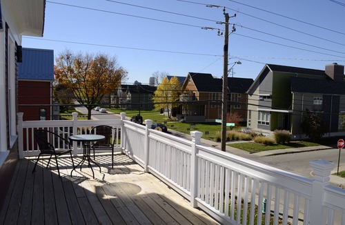 Herron Morton House | ✨Lux Indy Villa✨Downtown Oasis✨ Sleeps 25 ✨ Walkable ✨ High-End ✨ Sanitized ✨