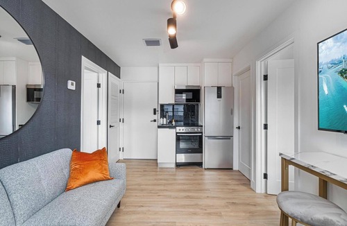 East Little Havana Apartment | Lux Retreat By Renzzi